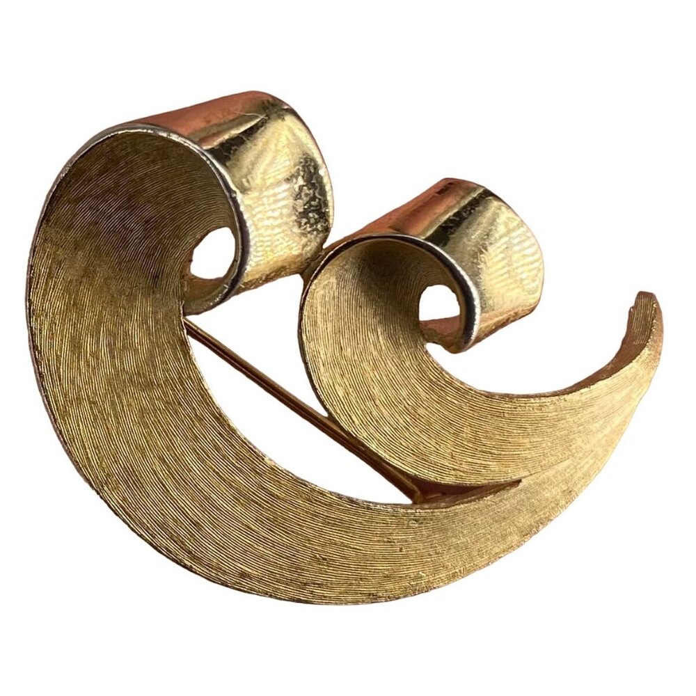Vintage Crown Trifari Alfred Phillipe Gold-Tone Modernist‎ Wave Brooch Pin 2"